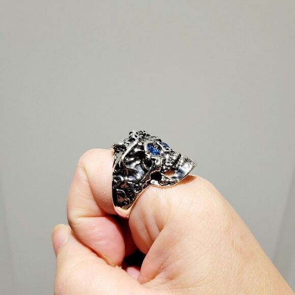 Brand New Silver Skull Blue Eyes Ring Adjustable Size #2 - Picture 2 of 8